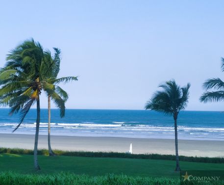 Apartamento Pé na Areia na Riviera - Alto Padrão - Frontal ao Mar!